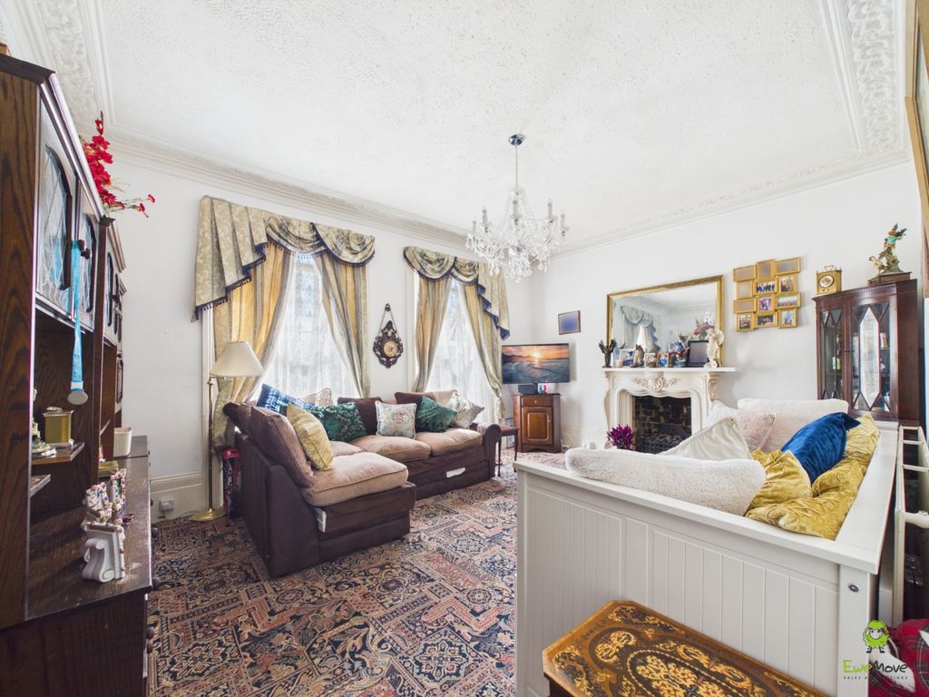 Property photo 2 of 15 Presented By Kevin At Ewemove Abbey Wood And Belve