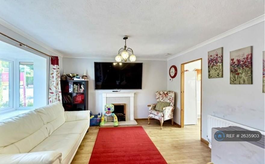 Property photo 1 of 12 Living Room