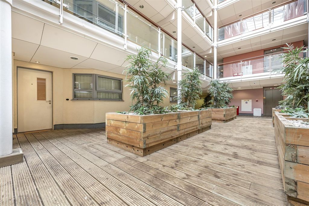 Property photo 3 of 8 Royal Parade