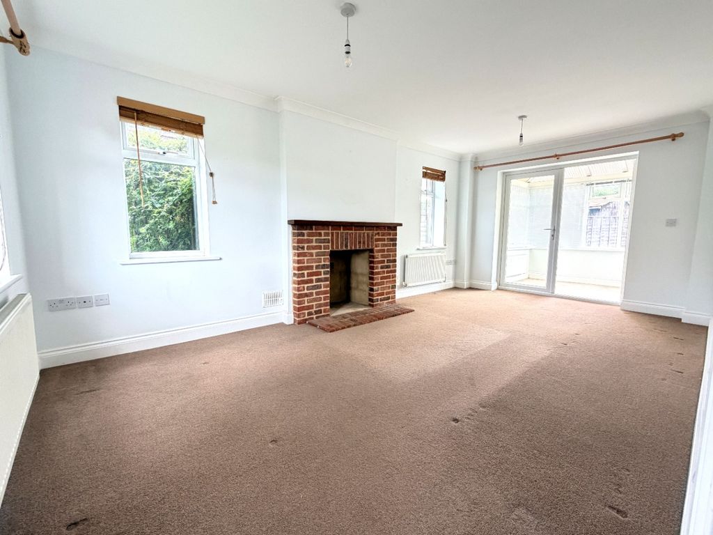 Property photo 2 of 13 5317642