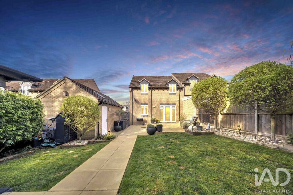 Property photo 2 of 30