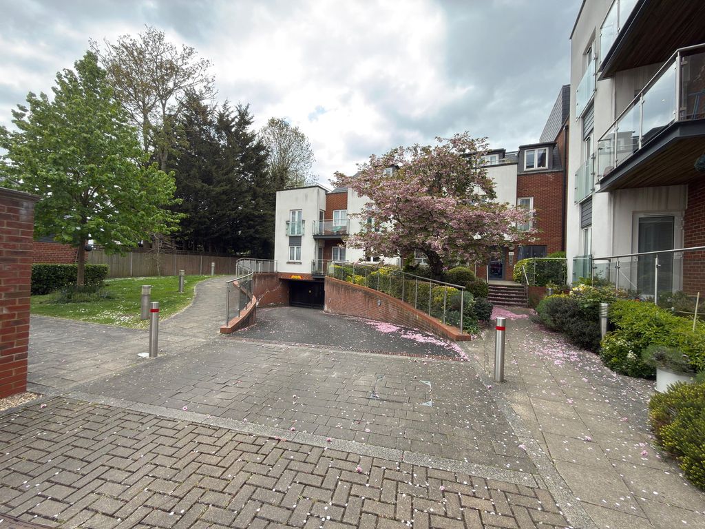 Property photo 3 of 17