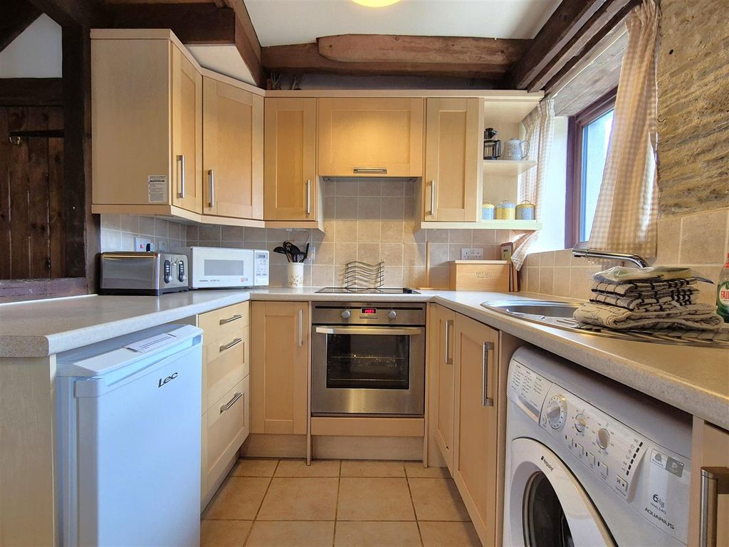 Property photo 3 of 16 Kitchen