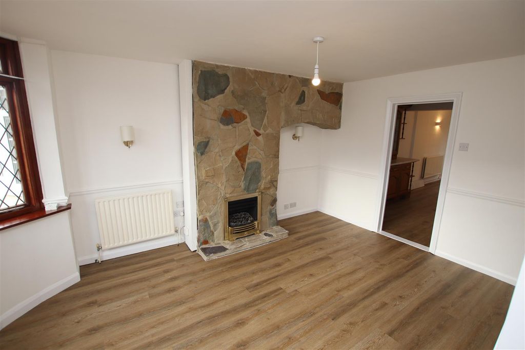 Property photo 2 of 12 Img_6946.Jpg
