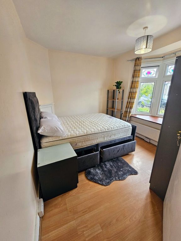 Property photo 1 of 6 Rm 1 Double