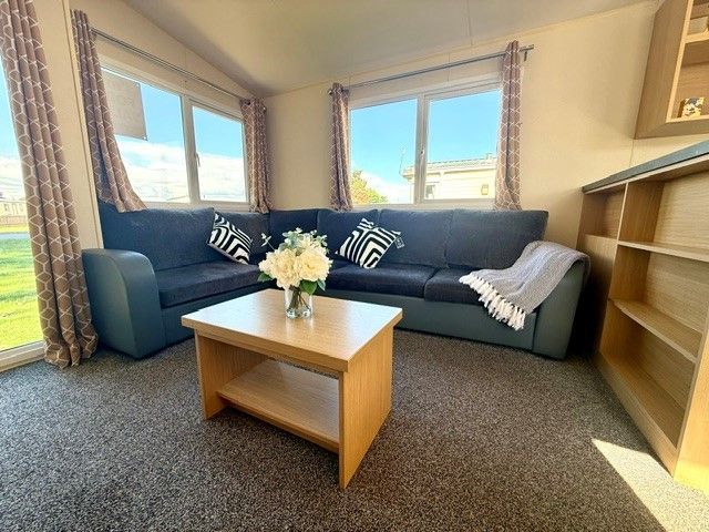 Property photo 3 of 8 Regal Regency 2015 Car0064833 149095166.Jpeg