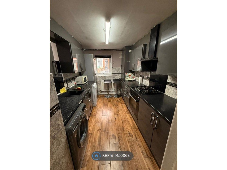 Property photo 1 of 31