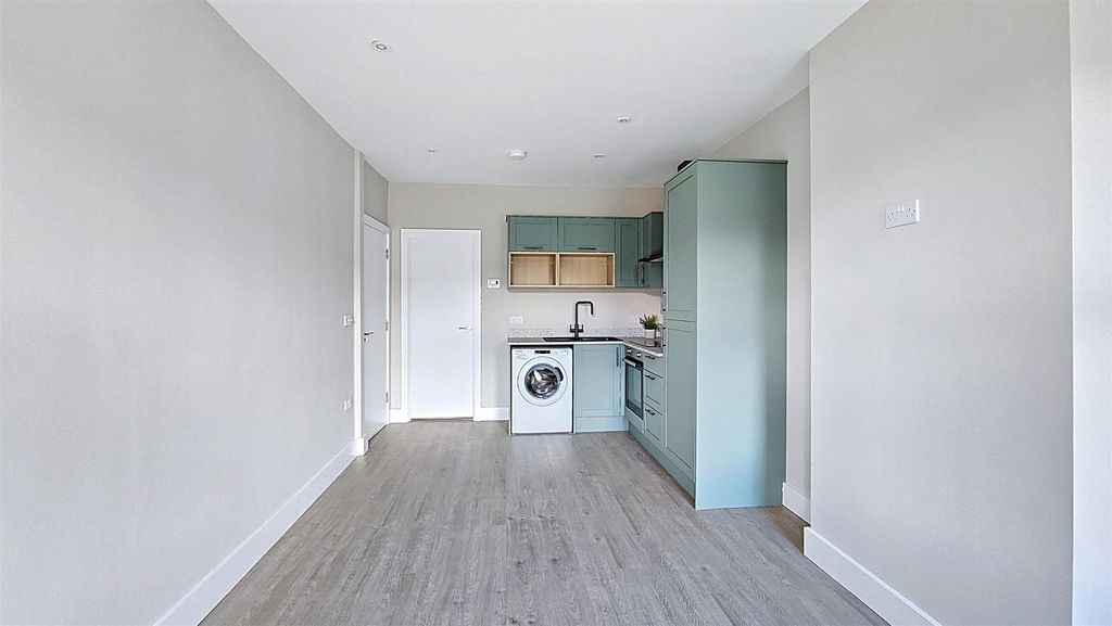 Property photo 2 of 9 Open Plan Living.Jpg