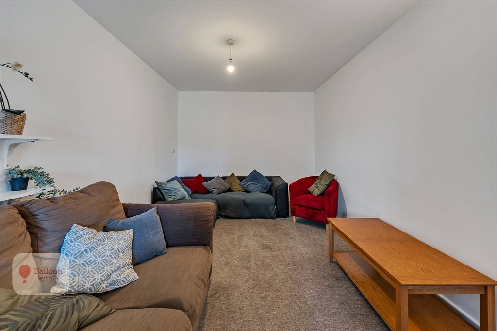 Property photo 3 of 24 Picture No. 47