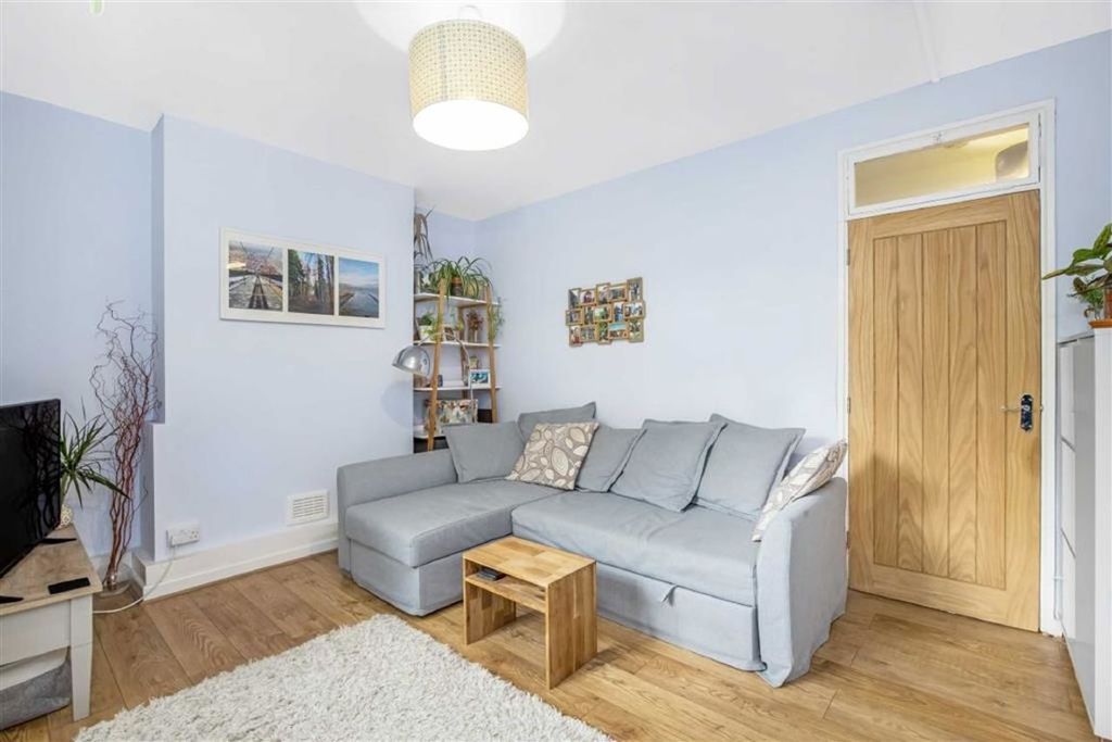 Property photo 3 of 6