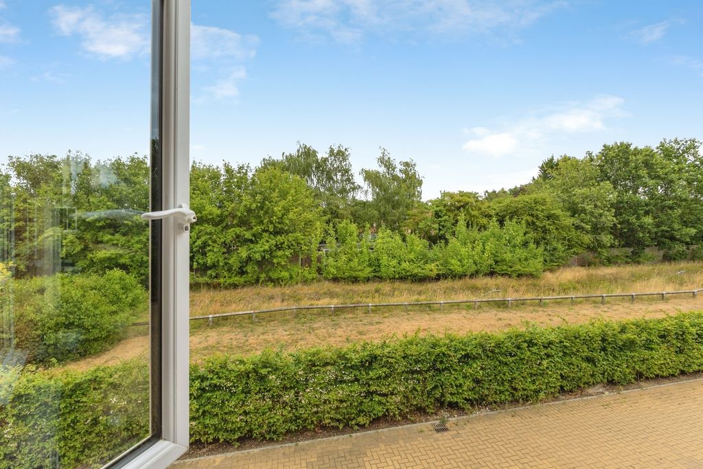 Property photo 2 of 18 Pbox-Img.Jpg