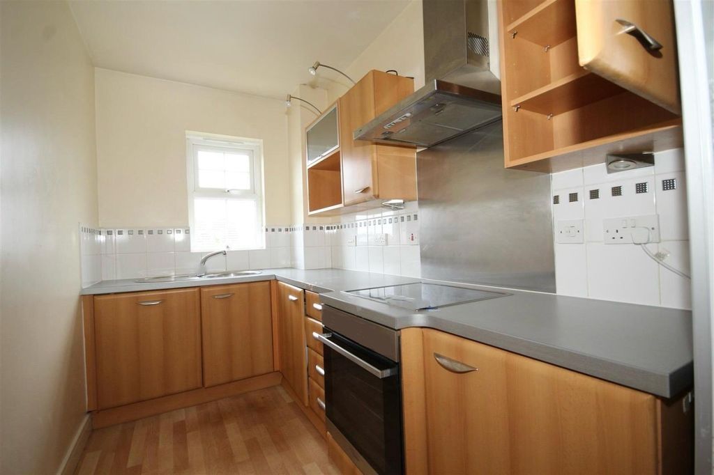 Property photo 2 of 13 _Puu6Wkzskc698Gmv-Bqrg.Jpg