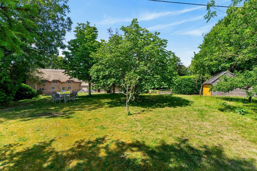 Property photo 3 of 27 Garden