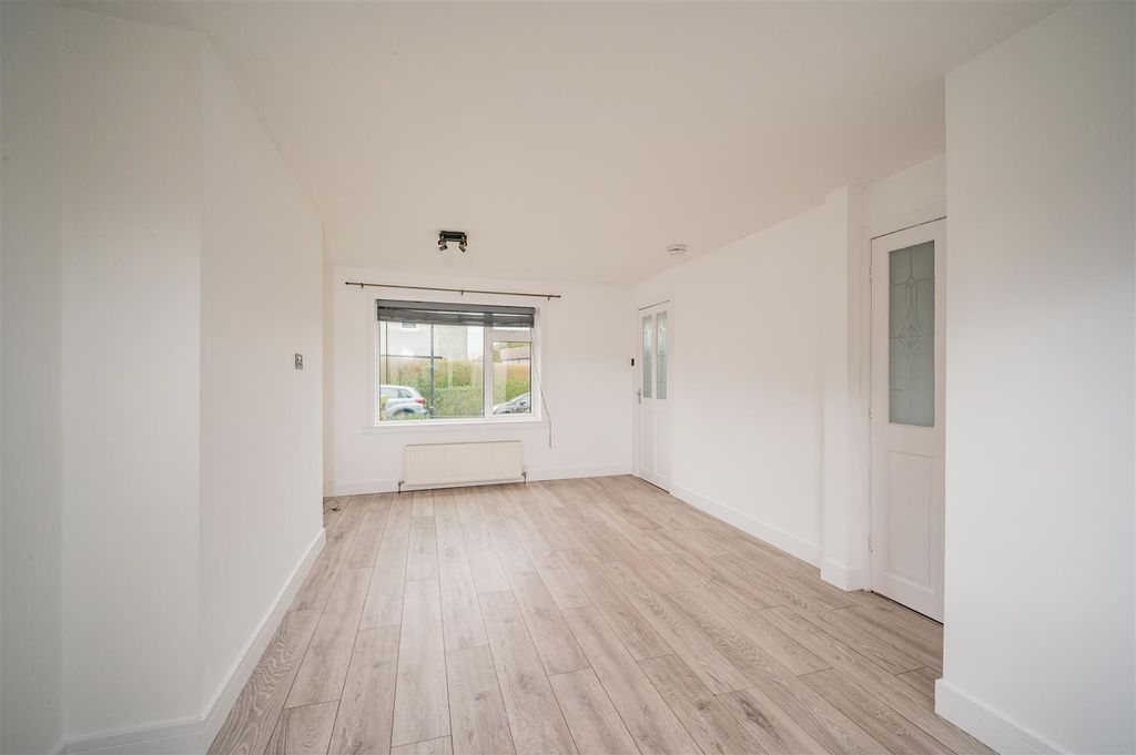 Property photo 3 of 14 23 Balunie Place Dundee-2.Jpg