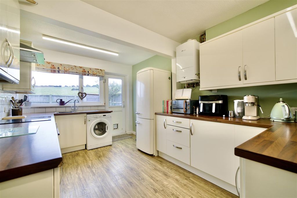 Property photo 2 of 24 Dsc07570.Jpeg