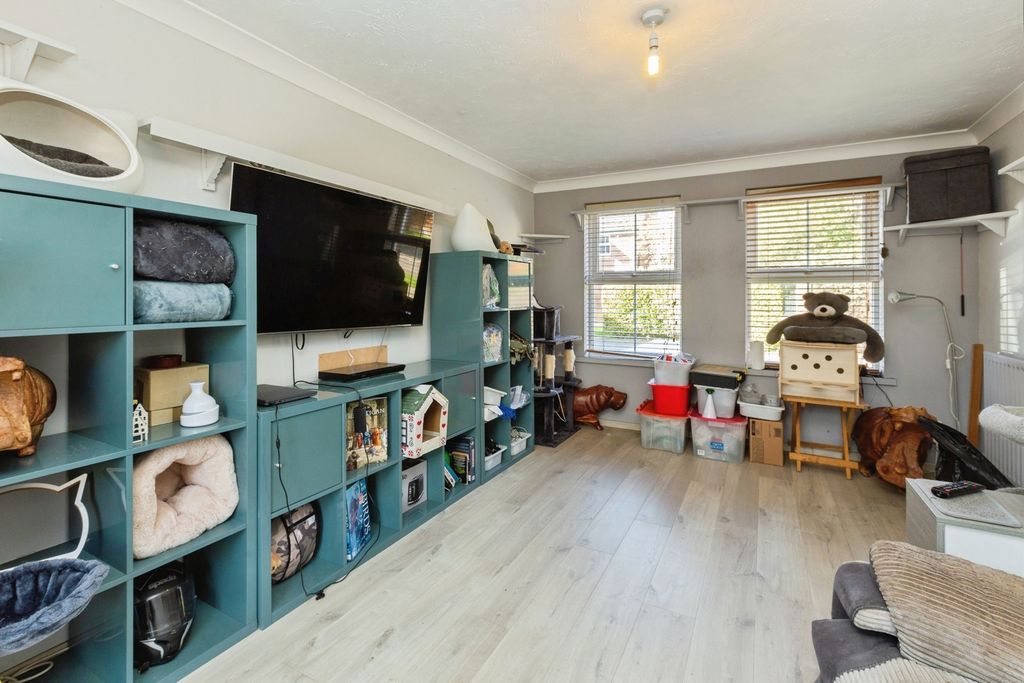 Property photo 2 of 16 Photo