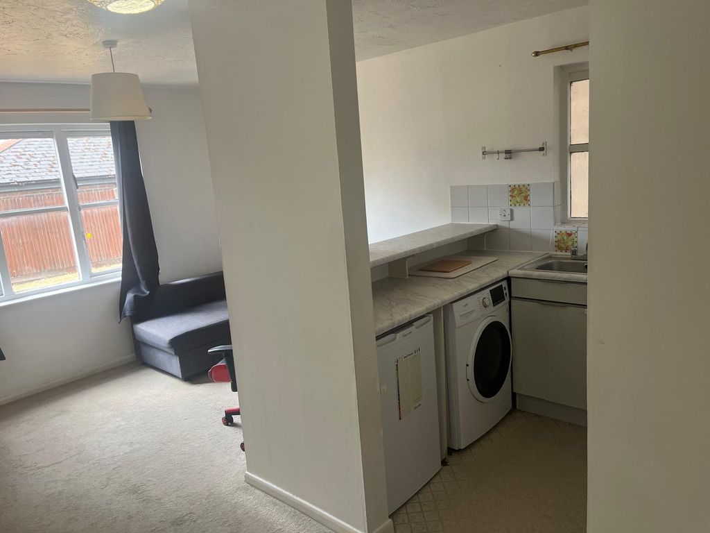 Property photo 2 of 13