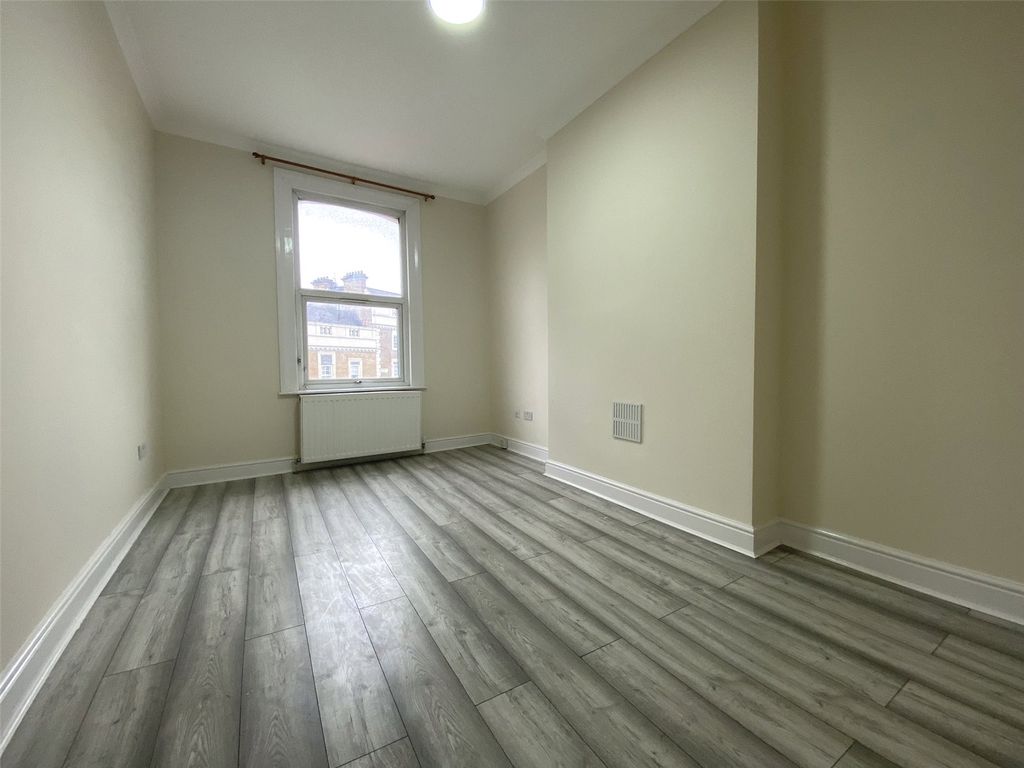 Property photo 2 of 6 Picture No. 03