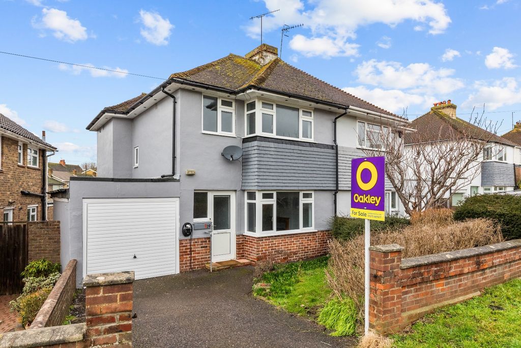 Property photo 1 of 9 4733563