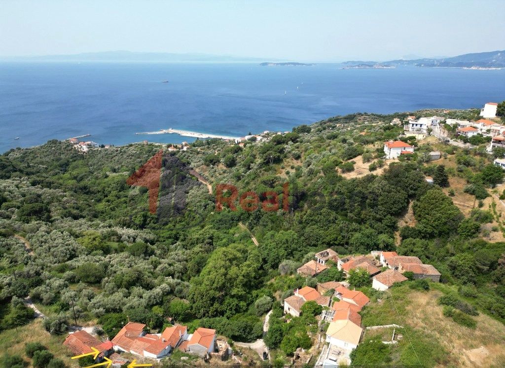 Property photo 2 of 27