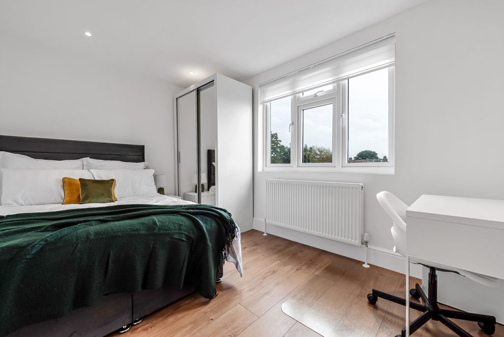 Property photo 1 of 17 Spacephoto (47)