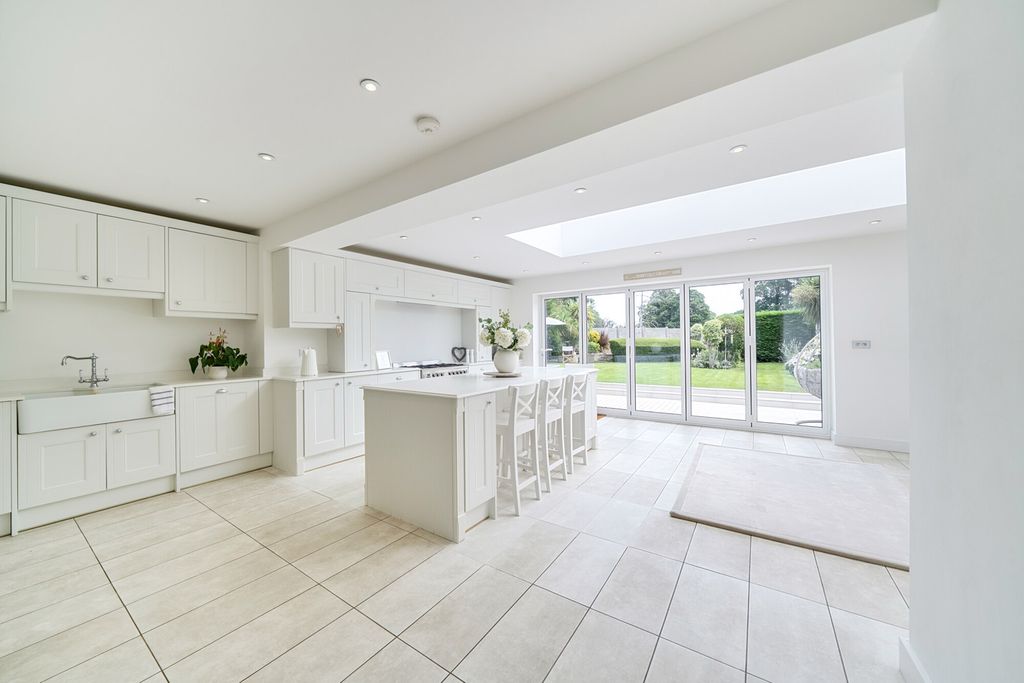 Property photo 2 of 34 1480584-3-6A3E760...