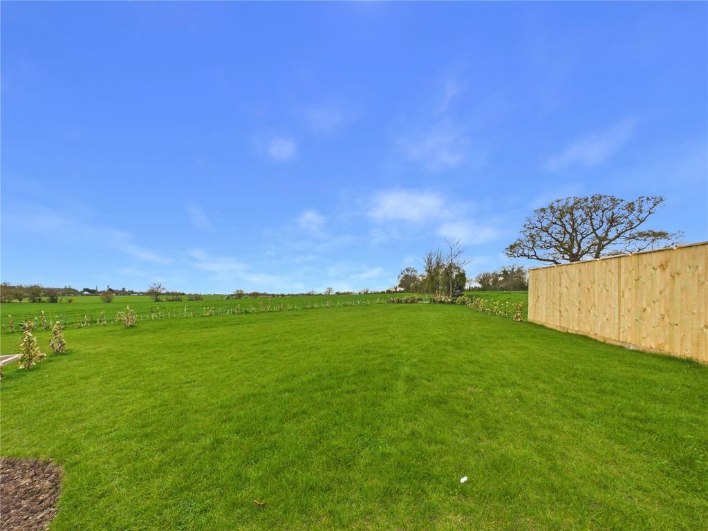 Property photo 3 of 19 Picture No. 03