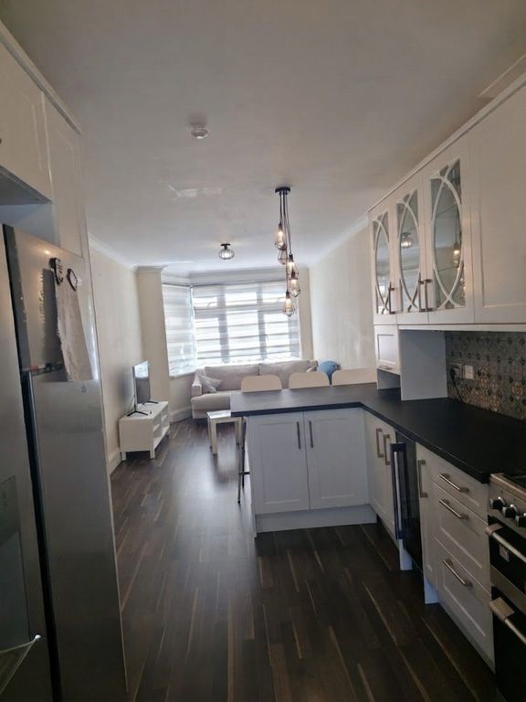 Property photo 3 of 13 Gallery