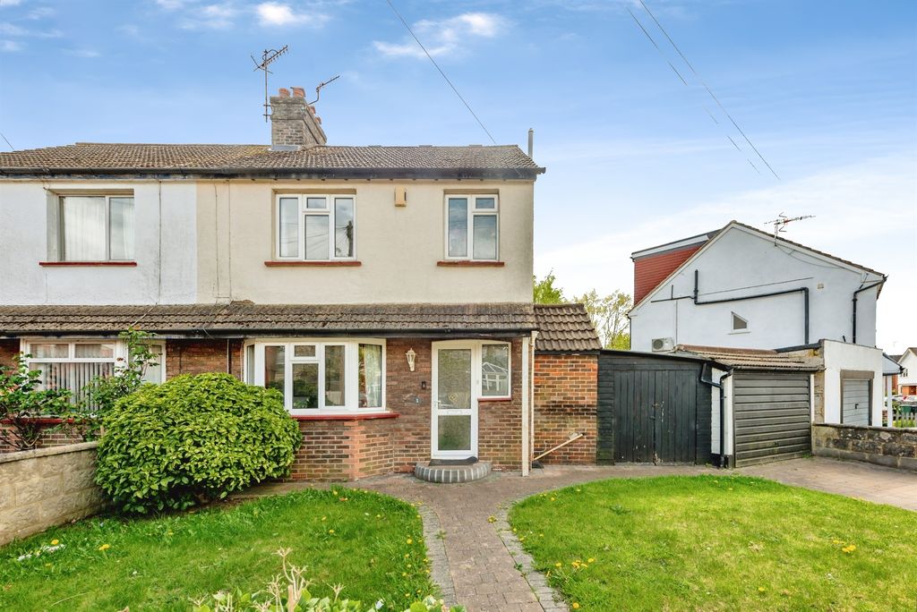 Property photo 1 of 18