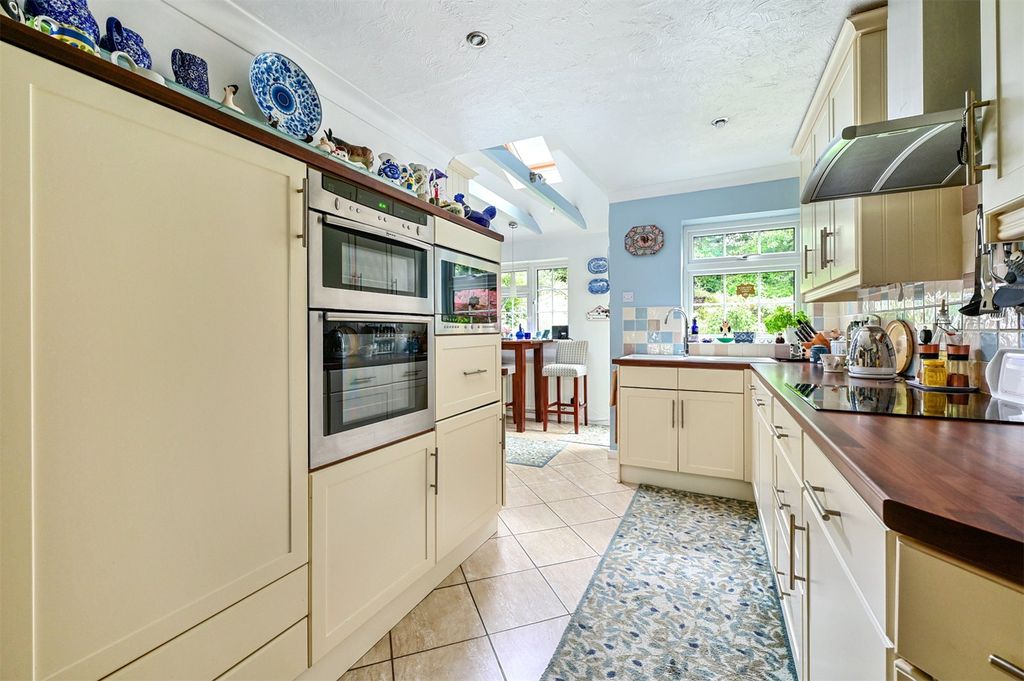 Property photo 3 of 17 Picture No. 10