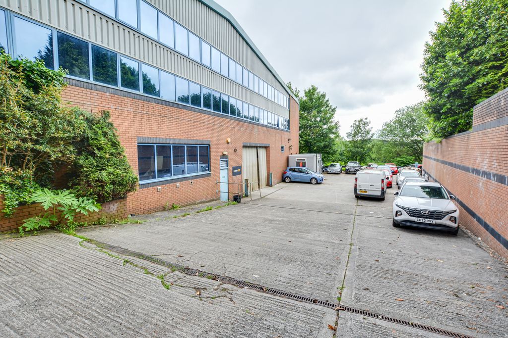 Property photo 2 of 3