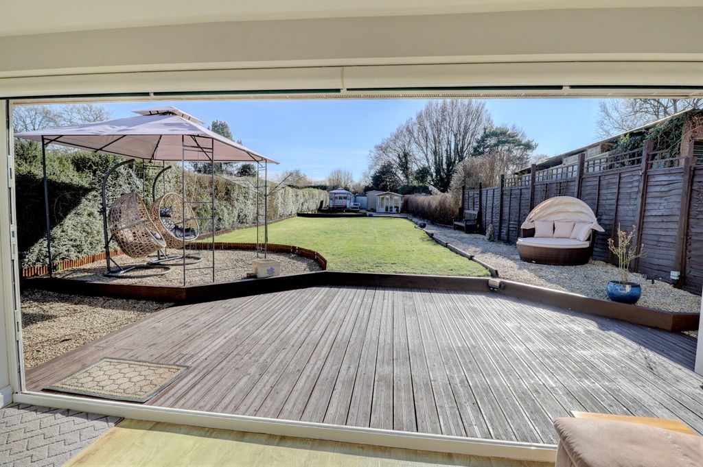 Property photo 3 of 24 Picture No. 12