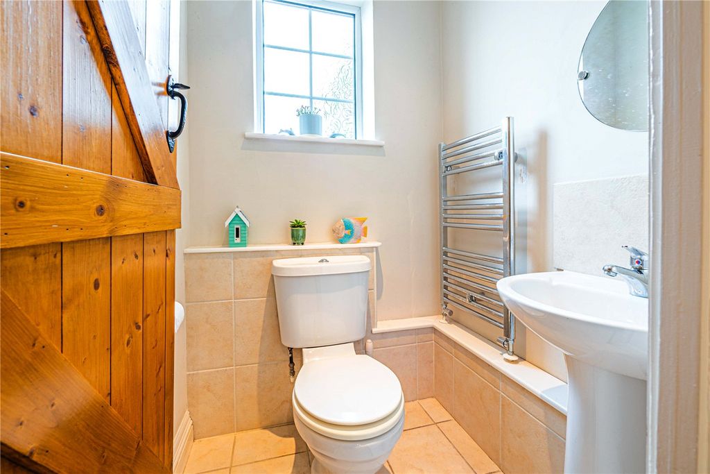 Additional image 15 of 3 bed semi-detached house for saleTring Road, Dunstable, Central Bedfordshire LU6