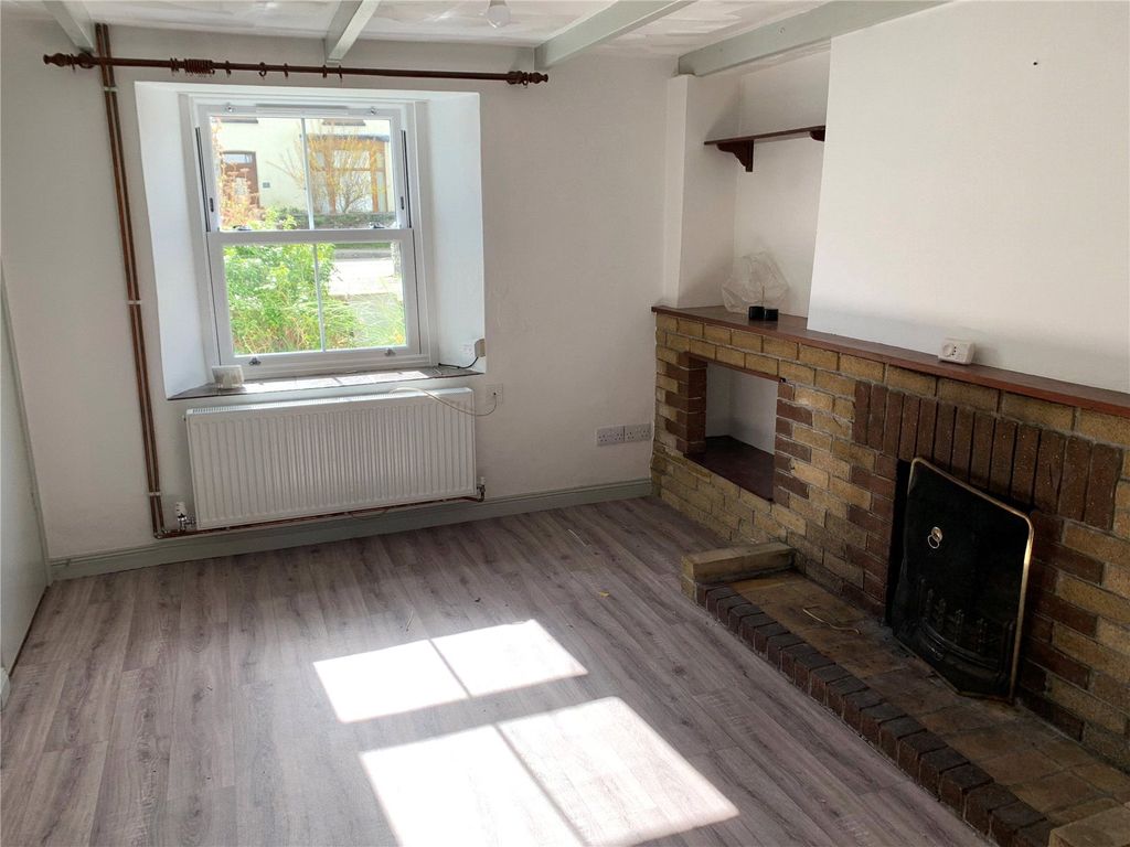 Property photo 3 of 11 Picture No. 02