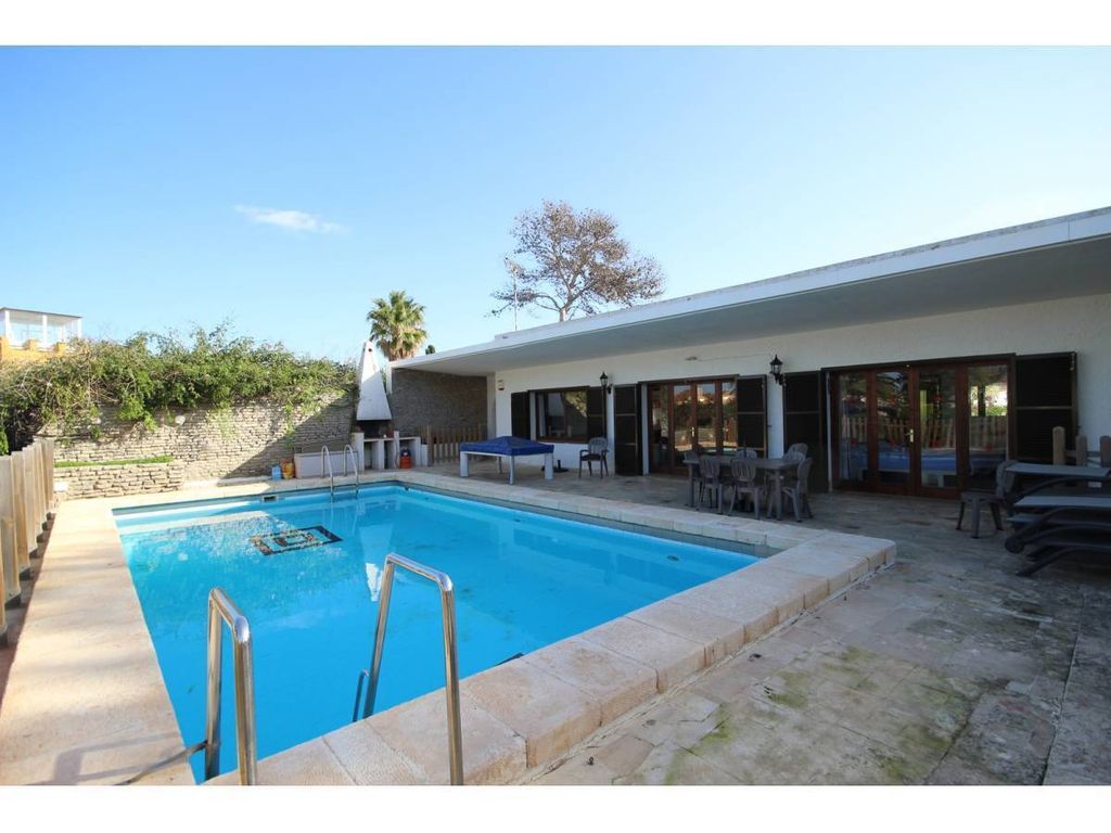 Property photo 1 of 25