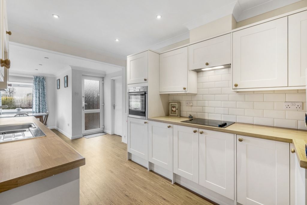 Property photo 3 of 28 Walnut Lodge (Boston)-22