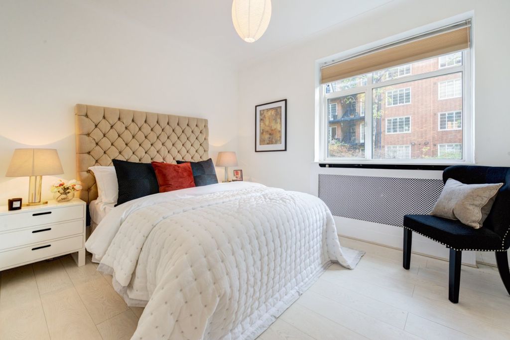 Property photo 3 of 6 Picture No. 32