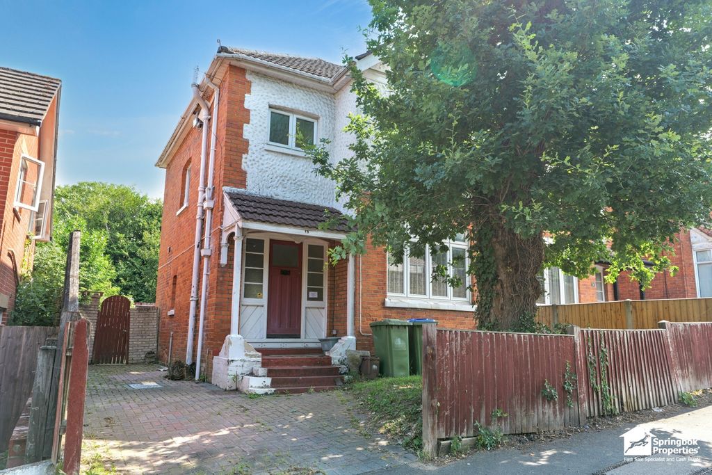 Property photo 1 of 10 Front View
