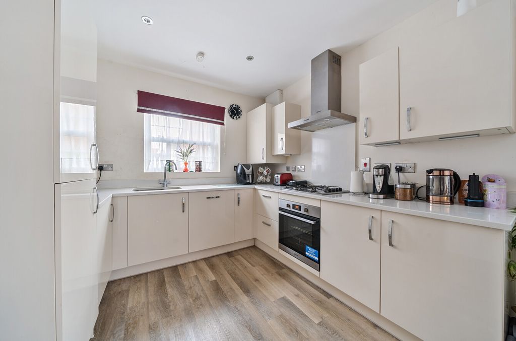 Property photo 2 of 15 Kitchen