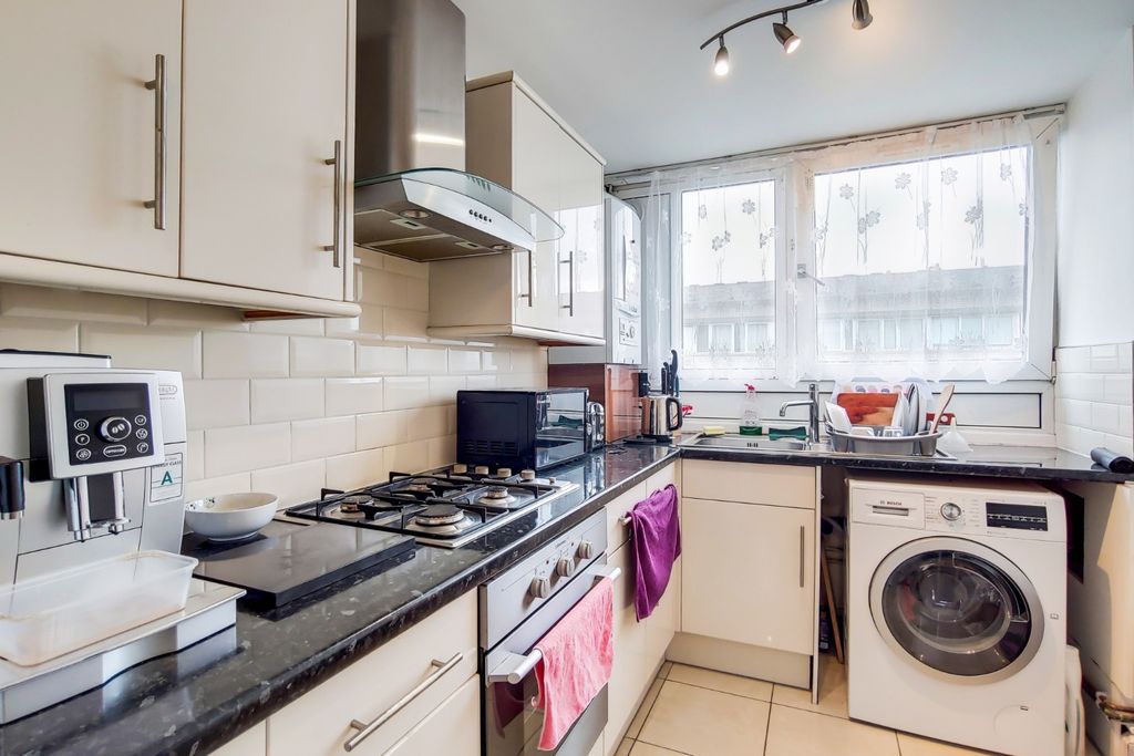 Property photo 2 of 12 4682742