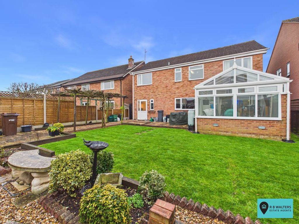 Property photo 3 of 25 Garden/Rear