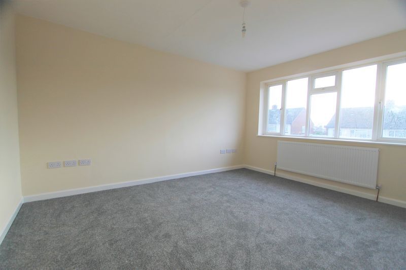 Property photo 3 of 5 Photo 4