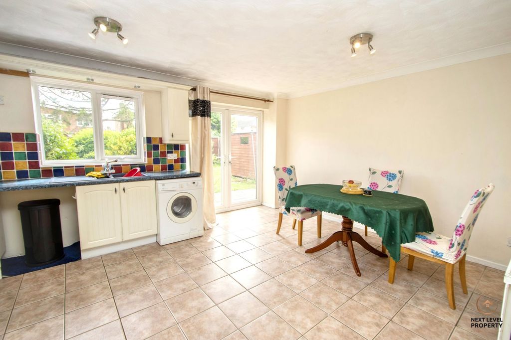 Property photo 3 of 16