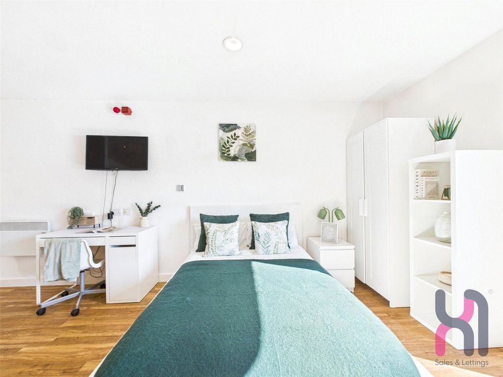 Property photo 3 of 9 Picture No. 11