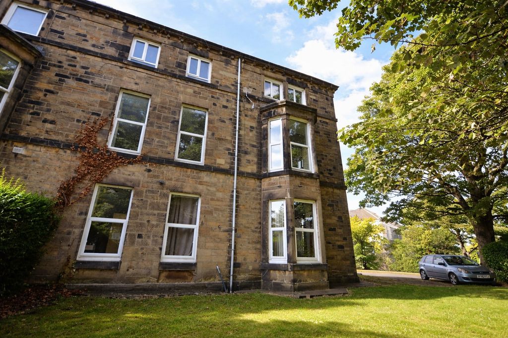 Property photo 1 of 12 External