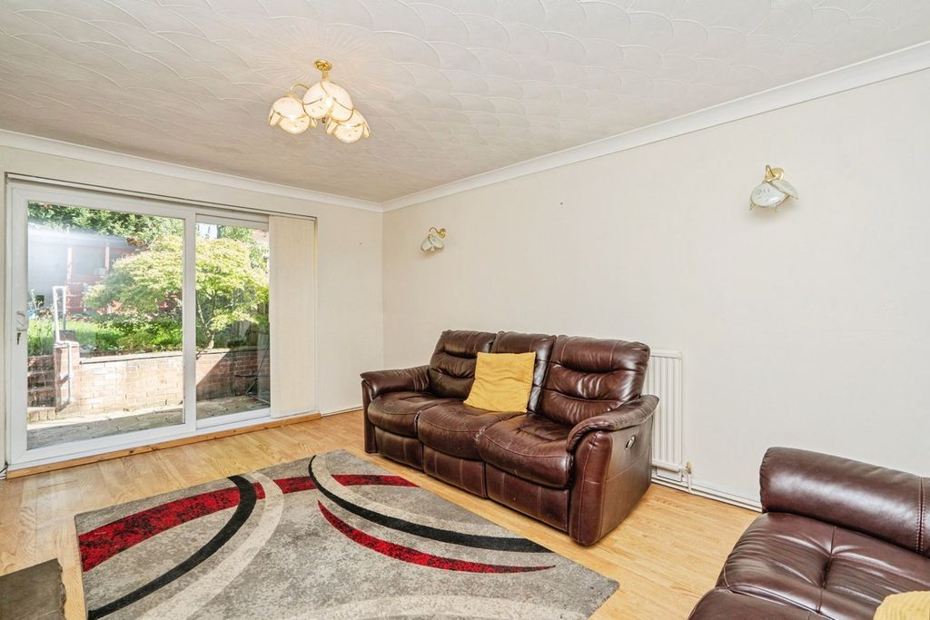 Property photo 3 of 17