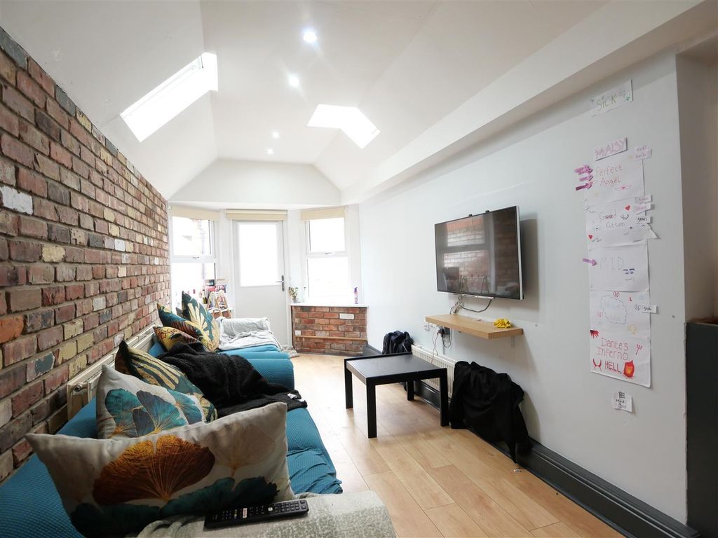 Property photo 2 of 12 P1000174.Jpg