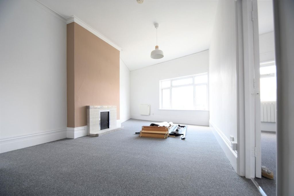 Additional image 7 of 2 bed flat to rentRegent Street, Shanklin PO37