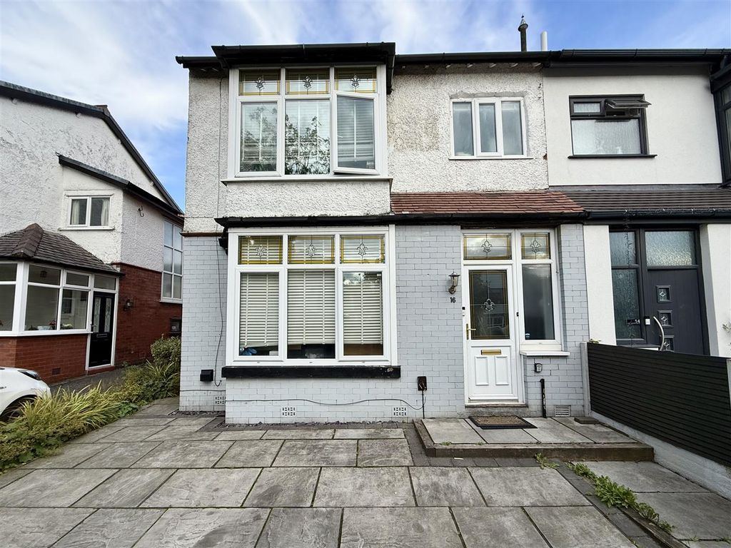 Property photo 2 of 23