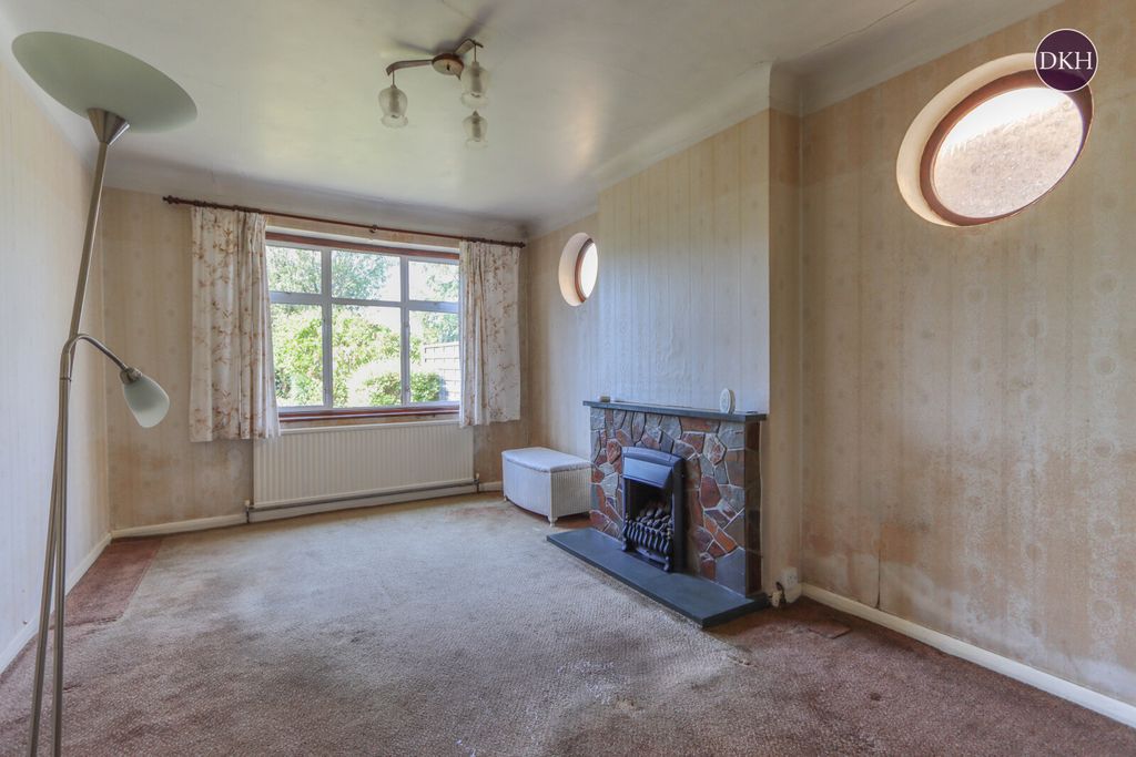 Property photo 2 of 12 Picture No. 19
